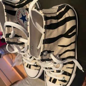 Zebra converse chuck taylor